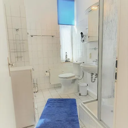 Asta Apartment *