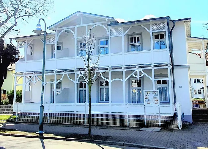 Asta Apartment *